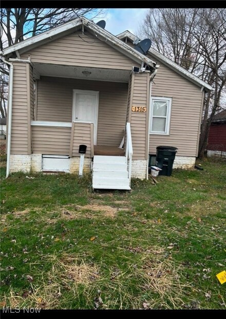 1315 Kohler Ave, Akron, OH 44314