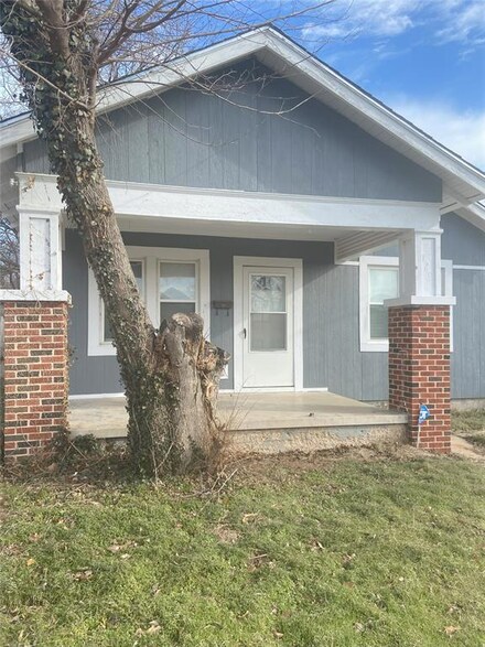 129 N Shawnee Ave, Shawnee, OK 74801