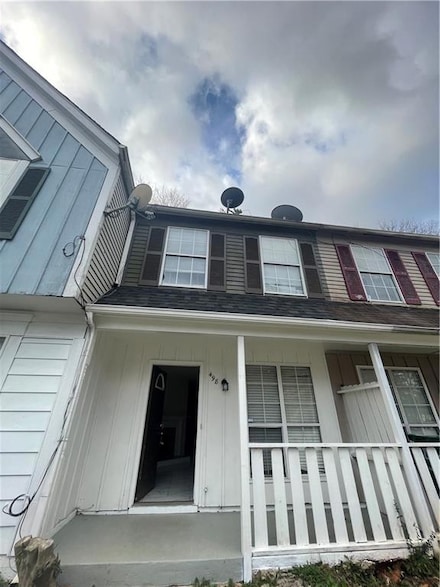 498 Prince of Wales, Stone Mountain, GA 30083