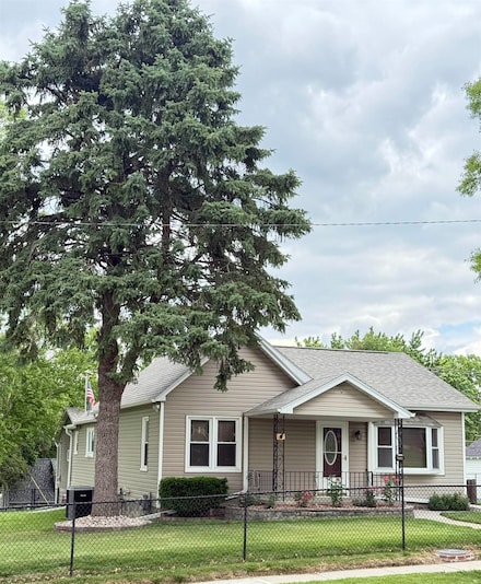 3836 Drexel St, Omaha, NE 68107