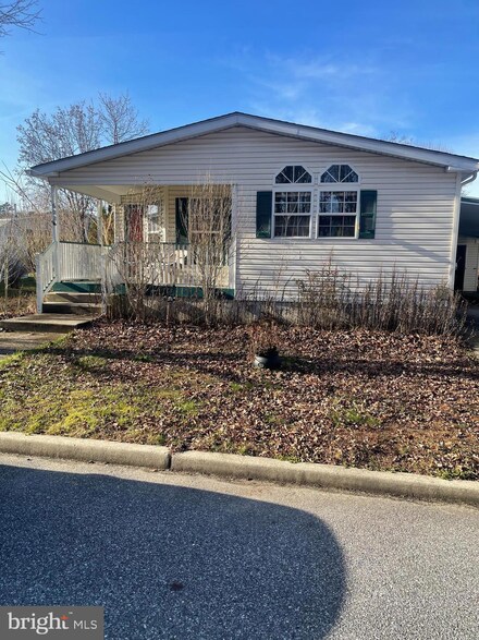 602 Club Dr, Monroe, NJ 08094