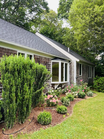 14 Colony Dr, Orleans, MA 02653