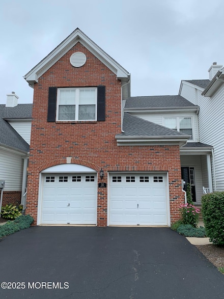 35 Surrey Ln, Flemington, NJ 08822