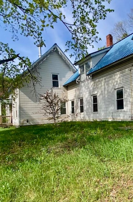 2509 Auburn Rd, Turner, ME 04282