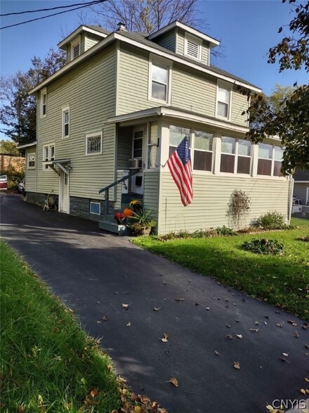 334 Hillview Ave, Syracuse, NY 13207