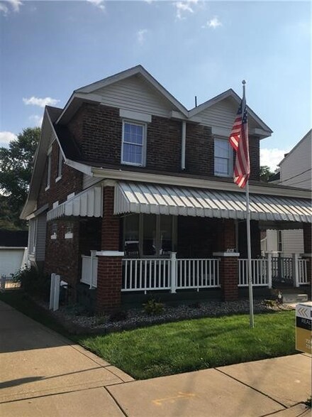 154 Bow St, Stockdale, PA 15483