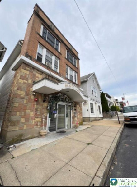 1222 Main St Unit 1, Northampton Boro, PA 18067