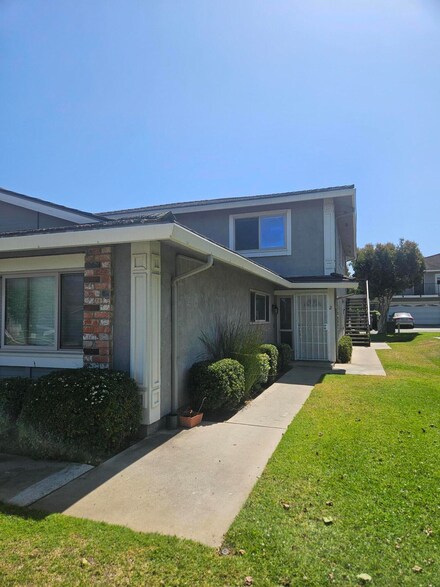 5985 Hickory St Unit 2, Carpinteria, CA 93013
