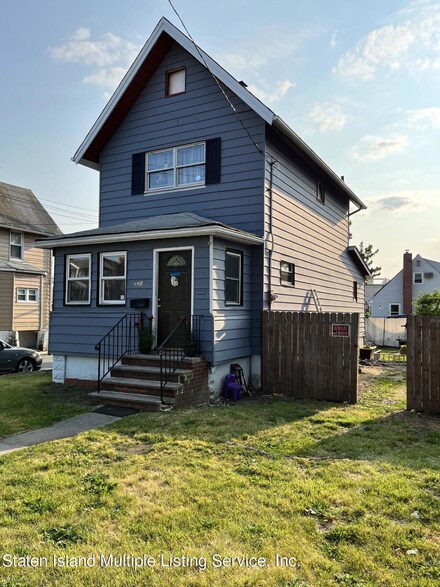 330 Harbor Rd, Staten Island, NY 10303