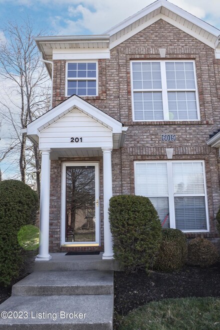 6019 Wooded Creek Dr Unit 201, Louisville, KY 40291