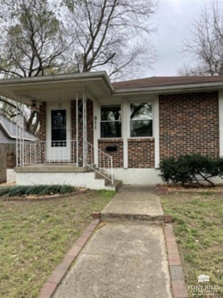 911 Colorado St, Manhattan, KS 66502