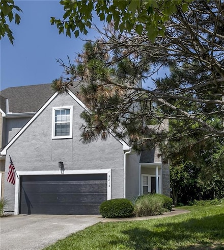 9218 Boehm Dr, Lenexa, KS 66219
