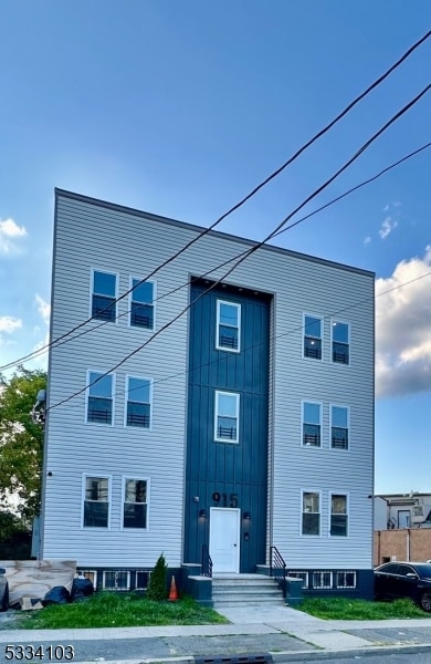 915 Grove St Unit 2R, Irvington, NJ 07111