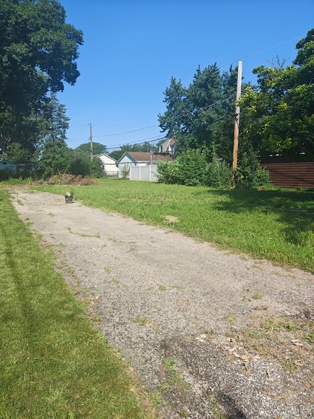 928 S Michigan Ave, Villa Park, IL 60181