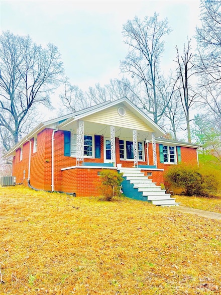 360 Spring St, Marion, NC 28752