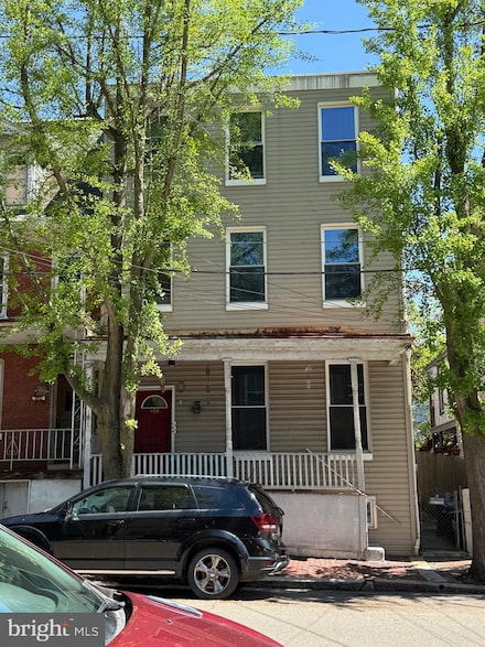 108 N George St, Pottsville, PA 17901