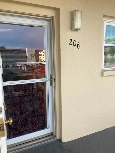 5750 80th St N Unit D206, Saint Petersburg, FL 33709