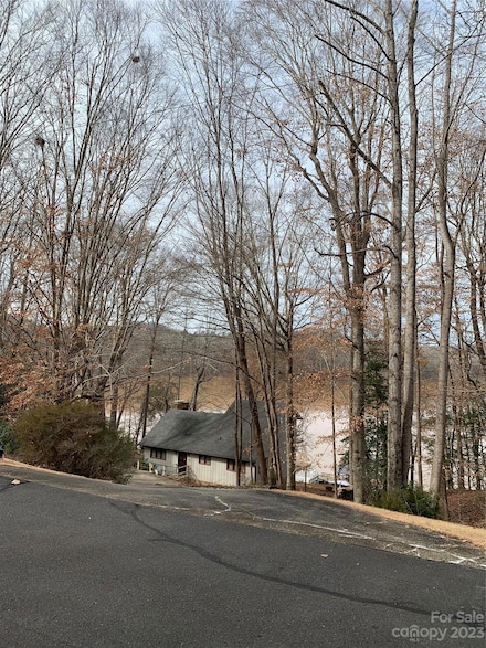 231 Overlook Dr, Troy, NC 27371