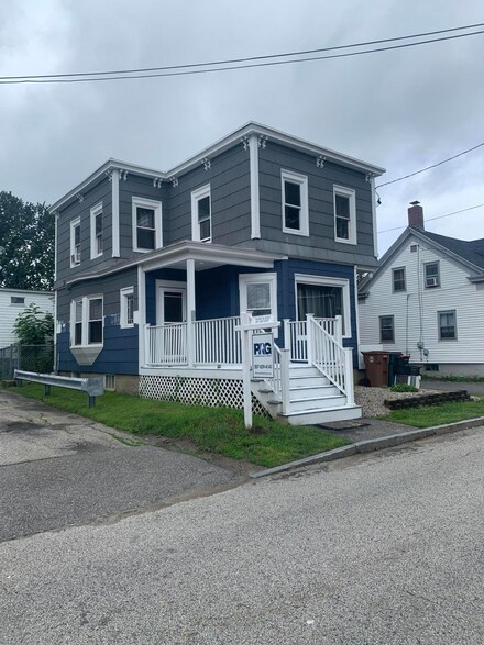 47 Green St, Saco, ME 04072