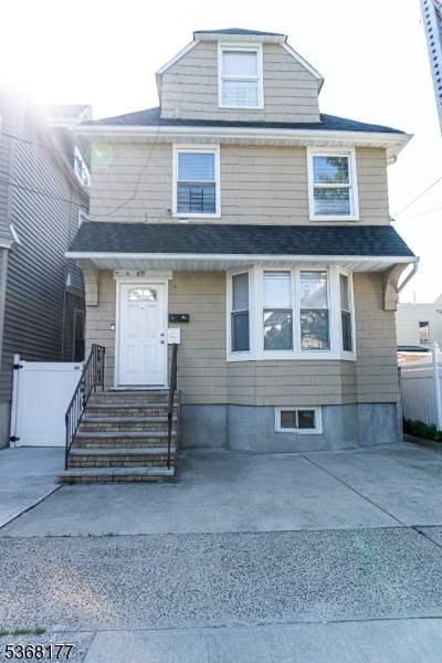 695 Clifton Ave, Newark, NJ 07104