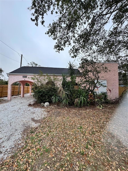 1154 7th St NW, Largo, FL 33770