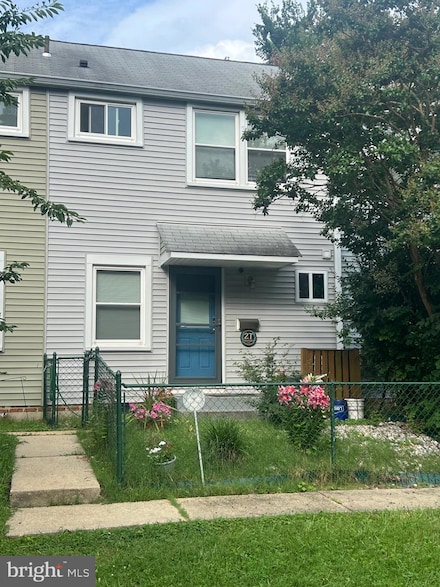 2 T Laurel Hill Rd, Greenbelt, MD 20770
