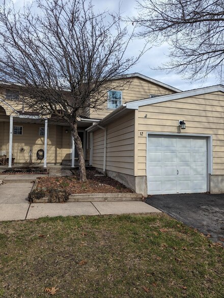 12 Caitlin Way, Plattsburgh, NY 12903