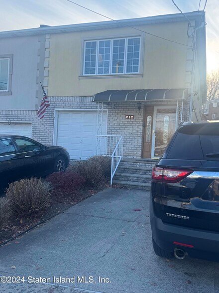 212 Justin Ave, Staten Island, NY 10306