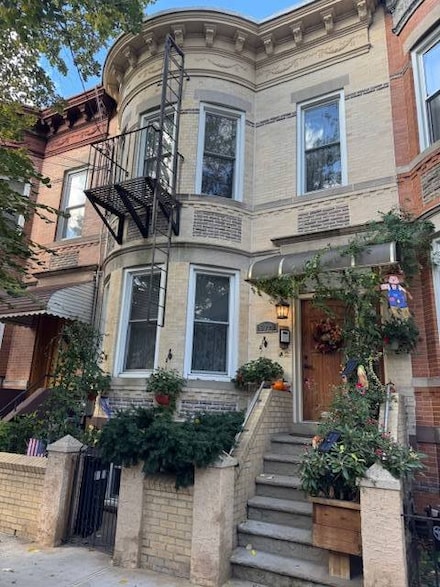 60-33 68th Rd, Ridgewood, NY 11385