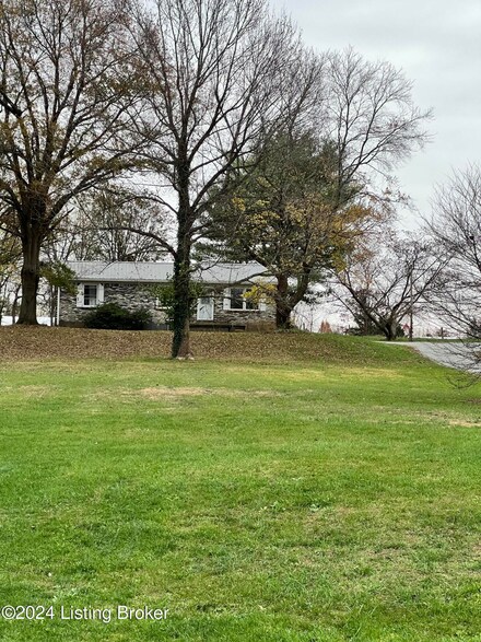 153 Stonehouse Rd, Bardstown, KY 40004