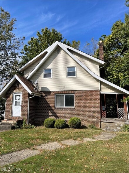 1352 Diagonal Rd, Akron, OH 44320