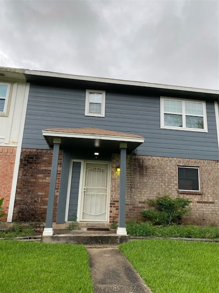 1226 Montana St, La Porte, TX 77571