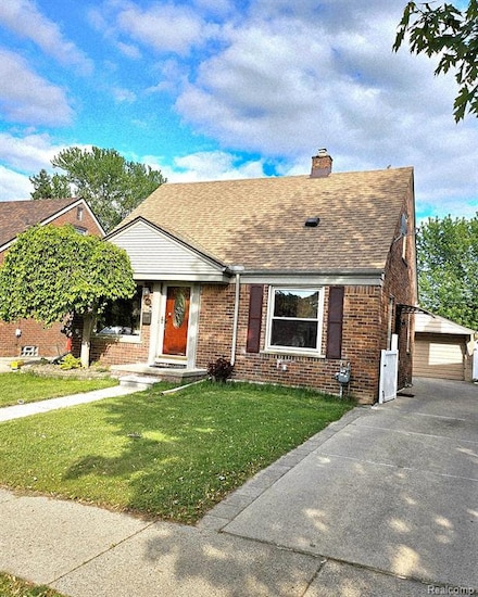 2043 Edgewood St, Dearborn, MI 48124