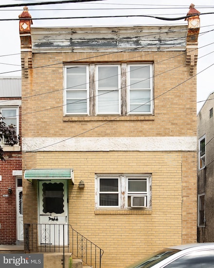 4564 Bermuda St, Philadelphia, PA 19124