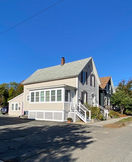 76 West St, Concord, NH 03301