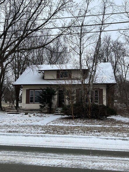 404 Hayes St E, Hazleton, IA 50641
