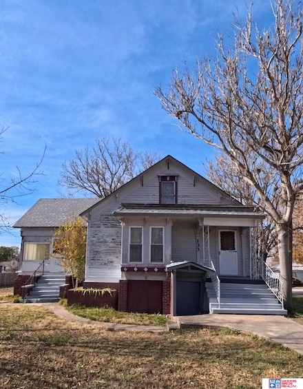 133 S 7th St, Hebron, NE 68370