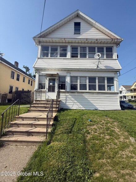 105 Southern Blvd, Albany, NY 12209