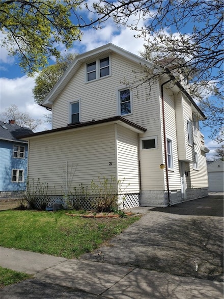 21 Manitou St, Rochester, NY 14621