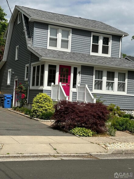 114 Columbia Ave, Metuchen, NJ 08840