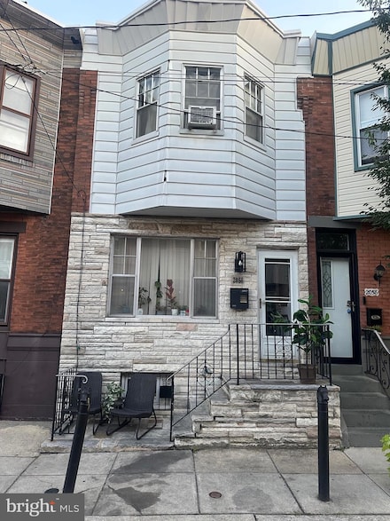 2056 Emily St, Philadelphia, PA 19145