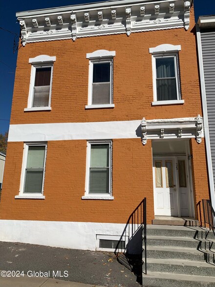 35 Albany St, Albany, NY 12204