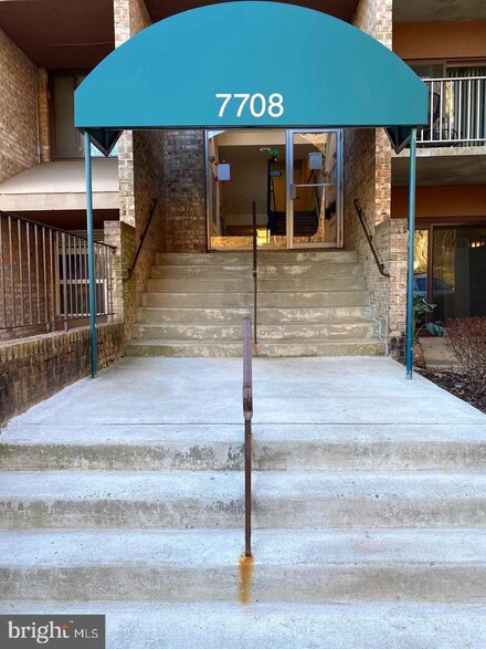 7708 Hanover Pkwy Unit 74, Greenbelt, MD 20770