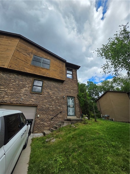 9252 Highland Rd, Pittsburgh, PA 15237