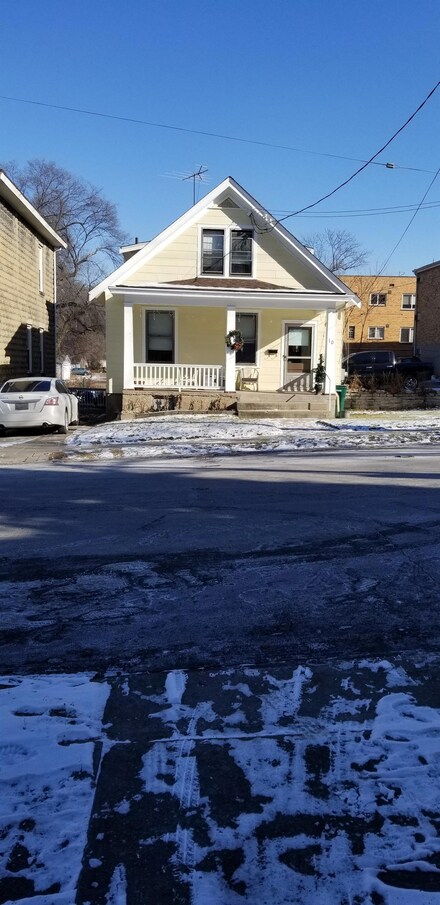10 W 69th St, Cincinnati, OH 45216
