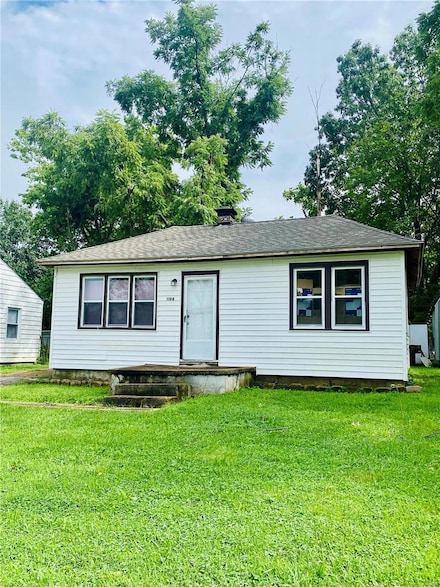 1106 W End Dr, Cuba, MO 65453