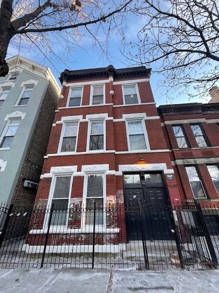 1639 W Huron St Unit 3F, Chicago, IL 60622