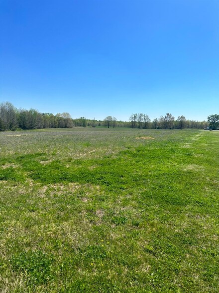 9 Deer View Rd, Gretna, VA 24557