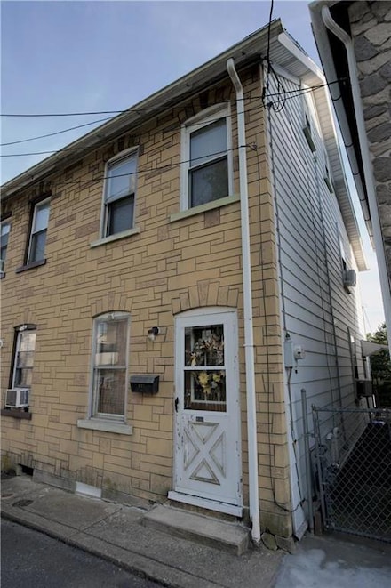 633 Martins Ln, Bethlehem, PA 18018