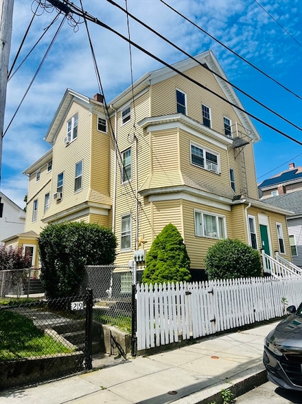 211 Buffinton St, Fall River, MA 02721